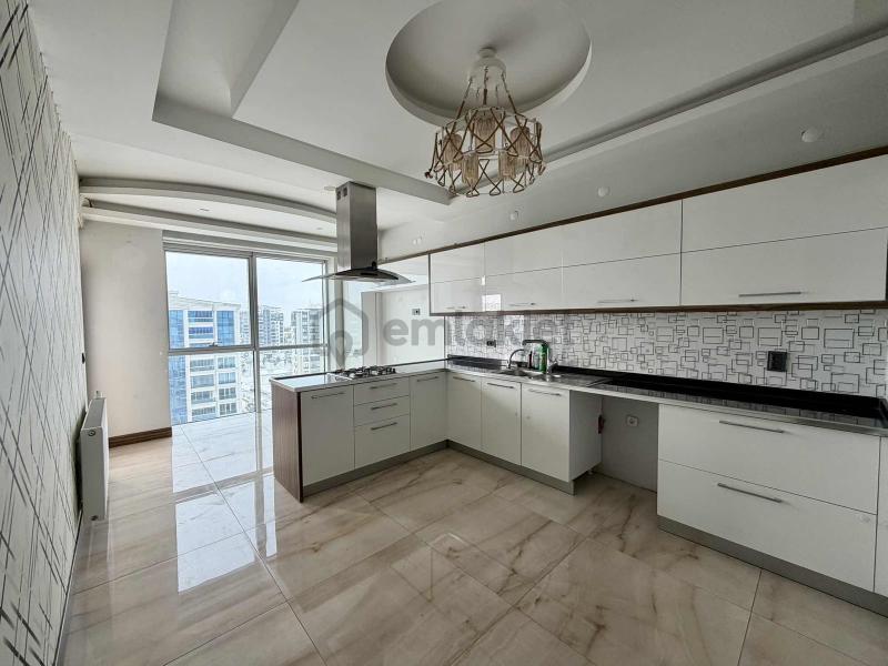 Rai̇nbow Gayri̇menkul Diyarbakır Kayapınar Fırat Mahallesi 4.5+1 Oda